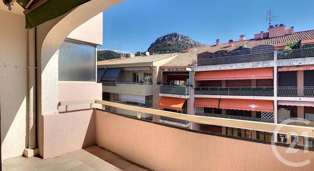 Afficher la photo en grand Appartement F2 à vendre - 2 pièces - 63.7 m2 - VENCE - 06 - PROVENCE-ALPES-COTE-D-AZUR - Century 21 Mas D'Azur