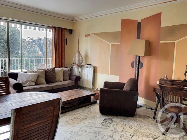 Afficher la photo en grand Appartement F2 à vendre - 2 pièces - 59.0 m2 - VENCE - 06 - PROVENCE-ALPES-COTE-D-AZUR - Century 21 Mas D'Azur