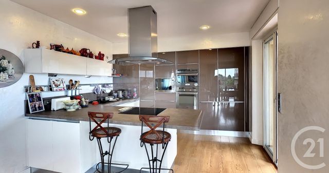 Afficher la photo en grand Appartement F3 à vendre - 3 pièces - 114.5 m2 - VENCE - 06 - PROVENCE-ALPES-COTE-D-AZUR - Century 21 Mas D'Azur