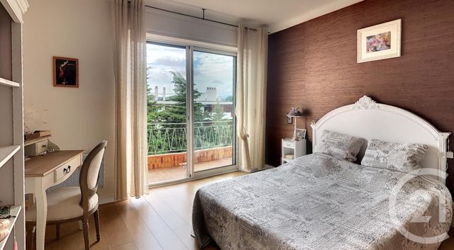 Afficher la photo en grand Appartement F3 à vendre - 3 pièces - 114.5 m2 - VENCE - 06 - PROVENCE-ALPES-COTE-D-AZUR - Century 21 Mas D'Azur