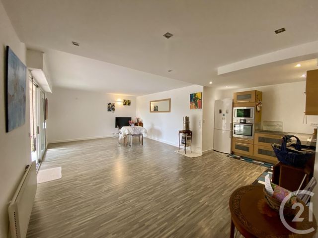 Afficher la photo en grand Appartement F3 à vendre - 3 pièces - 75.9 m2 - VENCE - 06 - PROVENCE-ALPES-COTE-D-AZUR - Century 21 Mas D'Azur