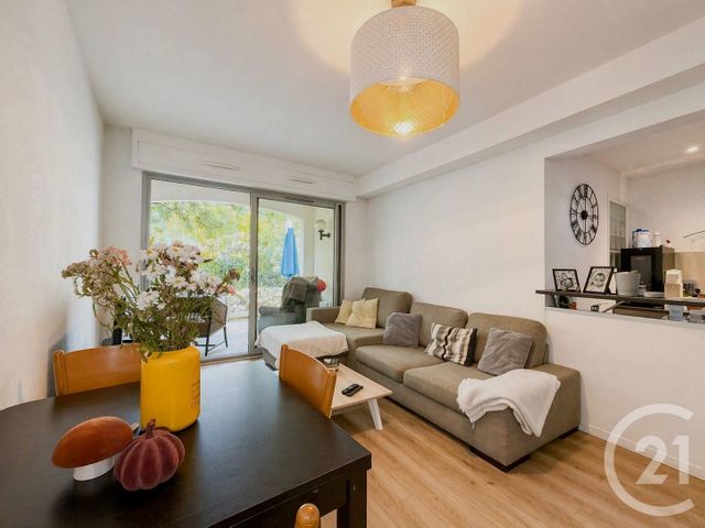 Appartement F3 à vendre - 3 pièces - 56.0 m2 - VENCE - 06 - PROVENCE-ALPES-COTE-D-AZUR - Century 21 Mas D'Azur