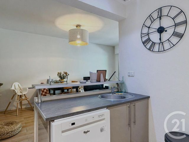 Appartement F3 à vendre - 3 pièces - 56.0 m2 - VENCE - 06 - PROVENCE-ALPES-COTE-D-AZUR - Century 21 Mas D'Azur