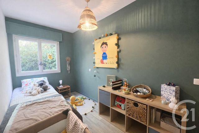 Appartement F3 à vendre - 3 pièces - 56.0 m2 - VENCE - 06 - PROVENCE-ALPES-COTE-D-AZUR - Century 21 Mas D'Azur