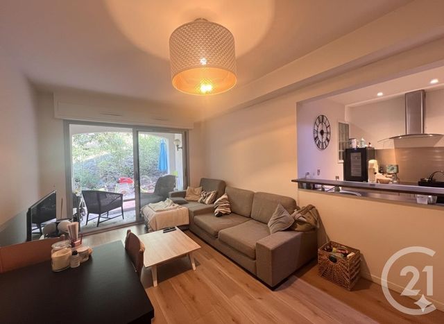 Appartement F3 à vendre - 3 pièces - 56.0 m2 - VENCE - 06 - PROVENCE-ALPES-COTE-D-AZUR - Century 21 Mas D'Azur