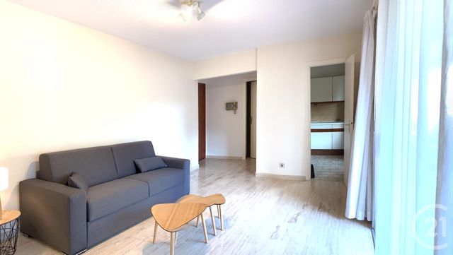 Afficher la photo en grand Appartement F1 à louer - 1 pièce - 33.5 m2 - VENCE - 06 - PROVENCE-ALPES-COTE-D-AZUR - Century 21 Mas D'Azur