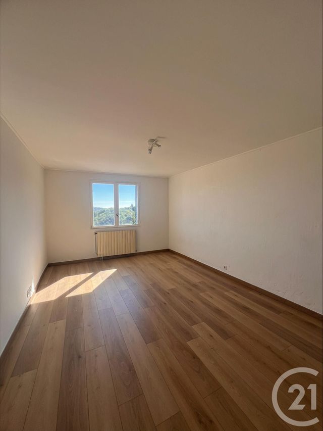 Appartement F5 à vendre - 5 pièces - 84.2 m2 - VENCE - 06 - PROVENCE-ALPES-COTE-D-AZUR - Century 21 Mas D'Azur