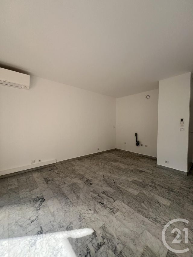 Afficher la photo en grand Appartement F1 à vendre - 1 pièce - 23.0 m2 - VENCE - 06 - PROVENCE-ALPES-COTE-D-AZUR - Century 21 Mas D'Azur