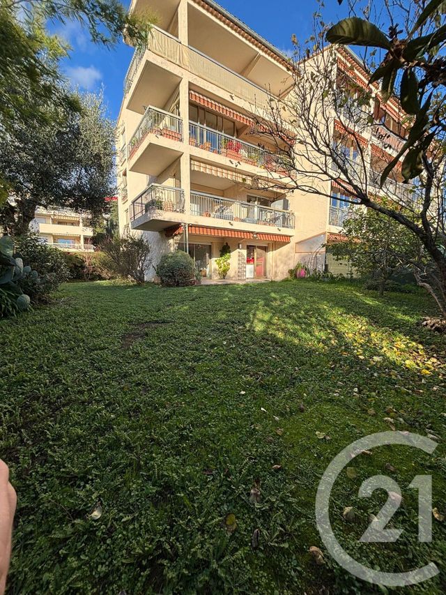 Appartement à vendre - 3 pièces - 72.77 m2 - VENCE - 06 - PROVENCE-ALPES-COTE-D-AZUR - Century 21 Mas D'Azur