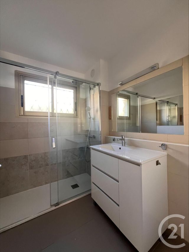 Afficher la photo en grand Appartement à vendre - 3 pièces - 72.77 m2 - VENCE - 06 - PROVENCE-ALPES-COTE-D-AZUR - Century 21 Mas D'Azur