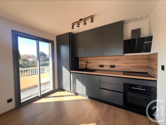 Appartement à vendre - 4 pièces - 72.0 m2 - VENCE - 06 - PROVENCE-ALPES-COTE-D-AZUR - Century 21 Mas D'Azur