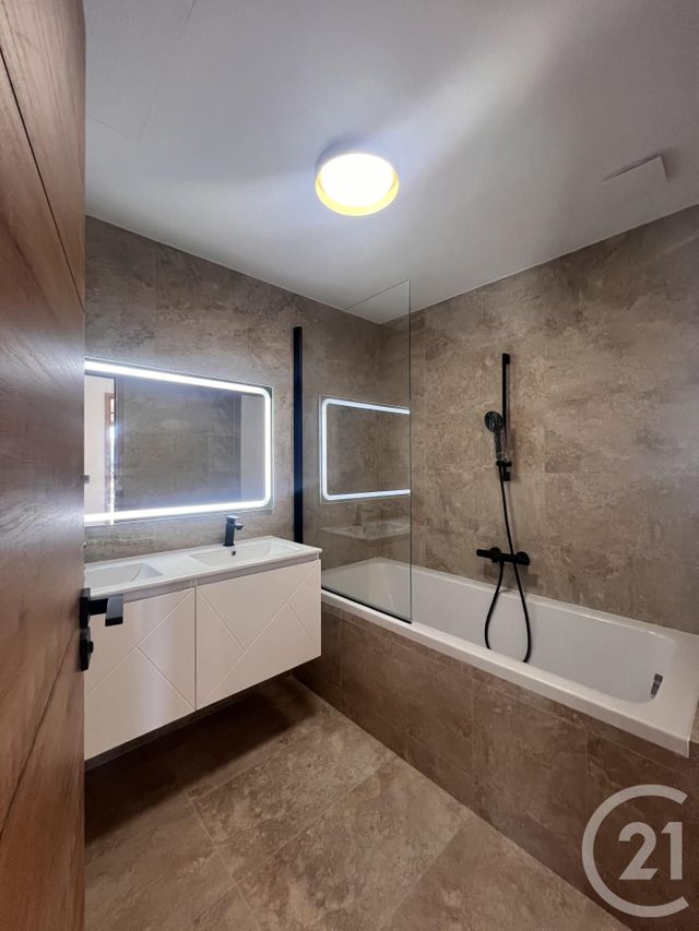 Appartement à vendre - 4 pièces - 72.0 m2 - VENCE - 06 - PROVENCE-ALPES-COTE-D-AZUR - Century 21 Mas D'Azur