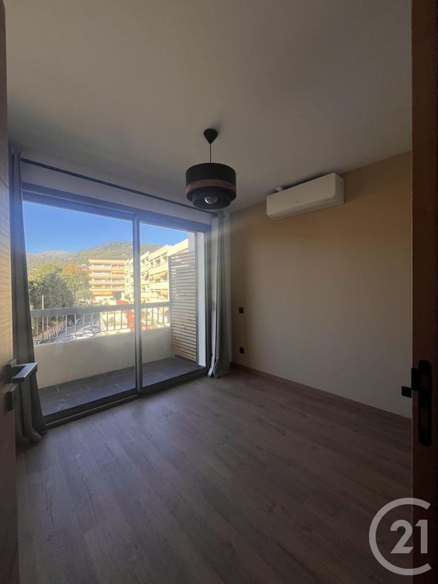 Appartement à vendre - 4 pièces - 72.0 m2 - VENCE - 06 - PROVENCE-ALPES-COTE-D-AZUR - Century 21 Mas D'Azur