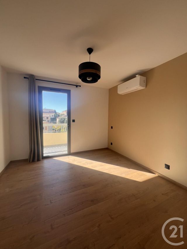 Appartement à vendre - 4 pièces - 72.0 m2 - VENCE - 06 - PROVENCE-ALPES-COTE-D-AZUR - Century 21 Mas D'Azur