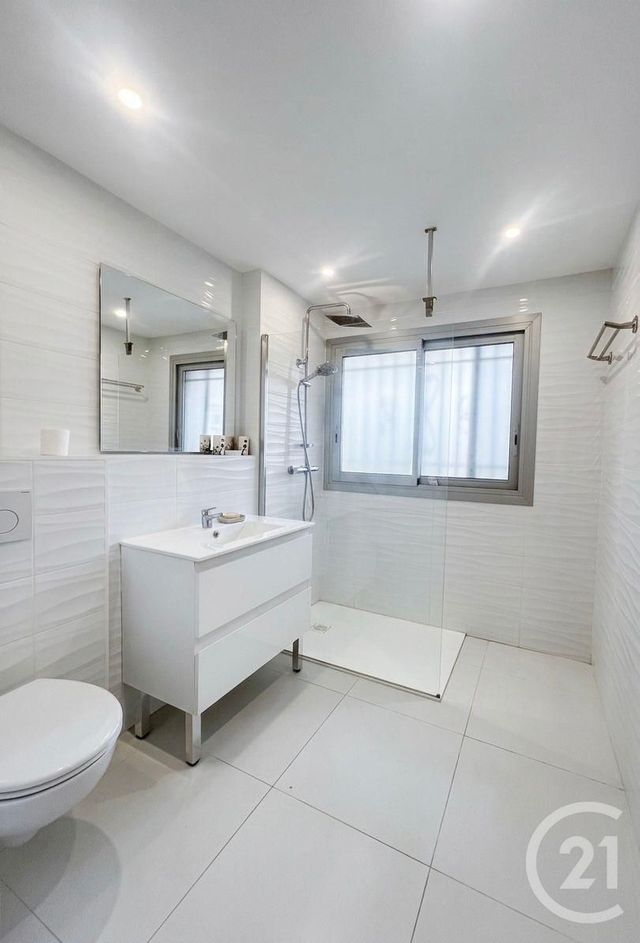 Appartement F3 à vendre - 3 pièces - 81.16 m2 - VENCE - 06 - PROVENCE-ALPES-COTE-D-AZUR - Century 21 Mas D'Azur