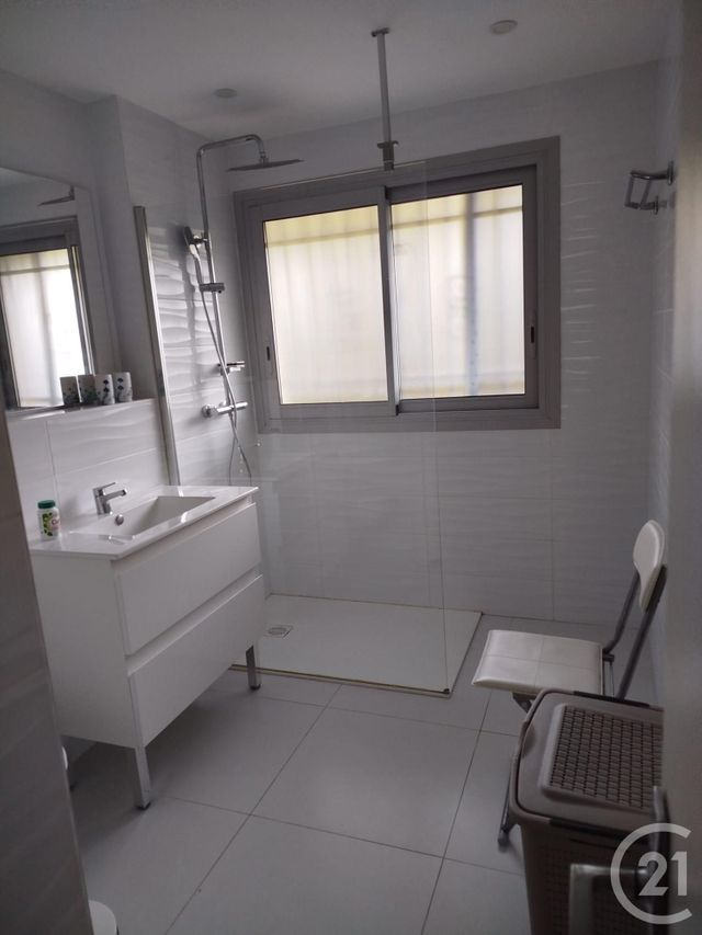 Appartement F3 à vendre - 3 pièces - 81.16 m2 - VENCE - 06 - PROVENCE-ALPES-COTE-D-AZUR - Century 21 Mas D'Azur