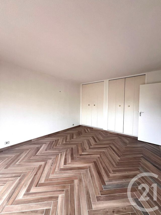 Appartement F3 à vendre - 3 pièces - 81.16 m2 - VENCE - 06 - PROVENCE-ALPES-COTE-D-AZUR - Century 21 Mas D'Azur