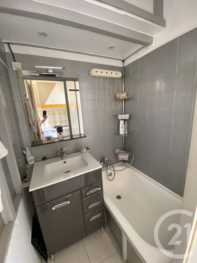 Appartement Studio à vendre - 1 pièce - 28.7 m2 - VENCE - 06 - PROVENCE-ALPES-COTE-D-AZUR - Century 21 Mas D'Azur