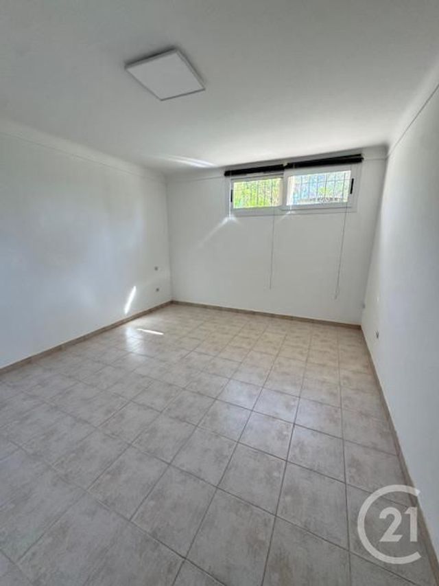 Appartement à louer - 3 pièces - 68.88 m2 - VENCE - 06 - PROVENCE-ALPES-COTE-D-AZUR - Century 21 Mas D'Azur