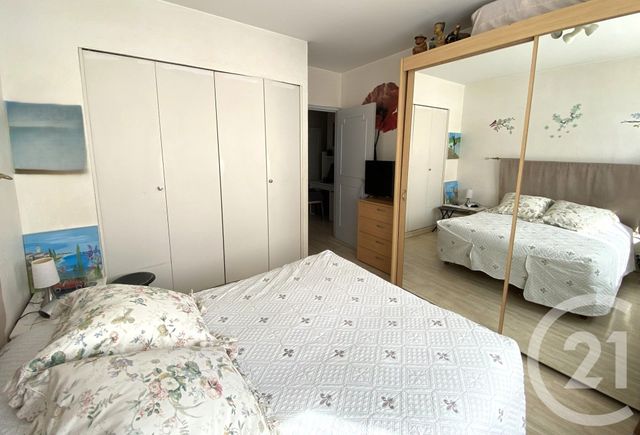 Appartement F2 à vendre - 2 pièces - 51.0 m2 - VENCE - 06 - PROVENCE-ALPES-COTE-D-AZUR - Century 21 Mas D'Azur