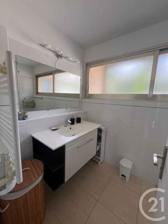 Appartement F2 à louer - 2 pièces - 59.95 m2 - VENCE - 06 - PROVENCE-ALPES-COTE-D-AZUR - Century 21 Mas D'Azur