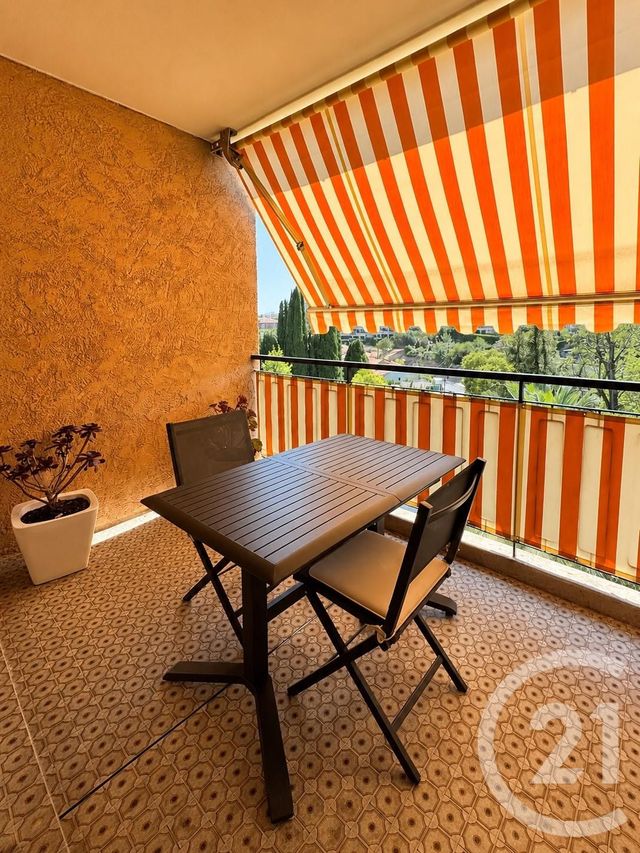 Appartement F2 à louer - 2 pièces - 54.6 m2 - VENCE - 06 - PROVENCE-ALPES-COTE-D-AZUR - Century 21 Mas D'Azur