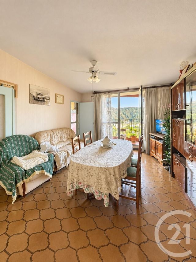 Appartement F5 à vendre - 5 pièces - 95.55 m2 - CARROS - 06 - PROVENCE-ALPES-COTE-D-AZUR - Century 21 Mas D'Azur