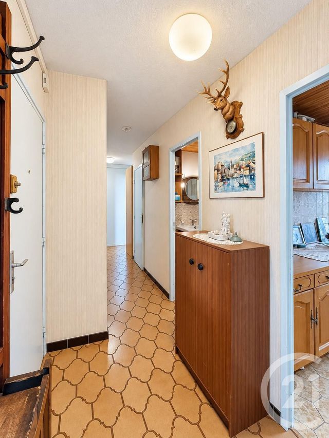 Appartement F5 à vendre - 5 pièces - 95.55 m2 - CARROS - 06 - PROVENCE-ALPES-COTE-D-AZUR - Century 21 Mas D'Azur