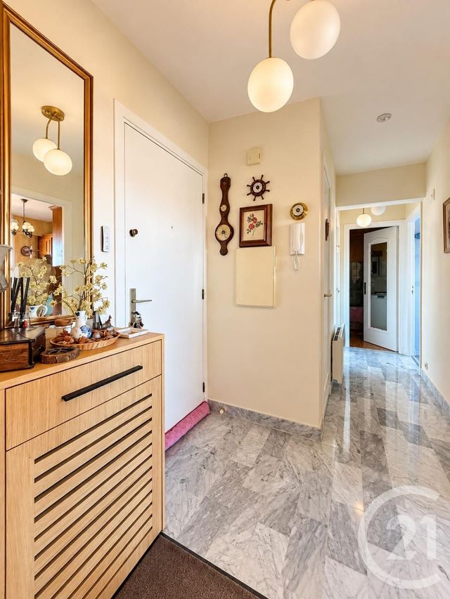Appartement à vendre - 2 pièces - 59.78 m2 - VENCE - 06 - PROVENCE-ALPES-COTE-D-AZUR - Century 21 Mas D'Azur