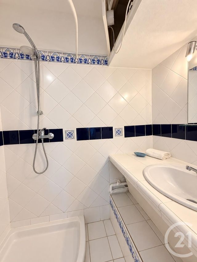 Appartement F1 à vendre - 1 pièce - 27.15 m2 - VENCE - 06 - PROVENCE-ALPES-COTE-D-AZUR - Century 21 Mas D'Azur