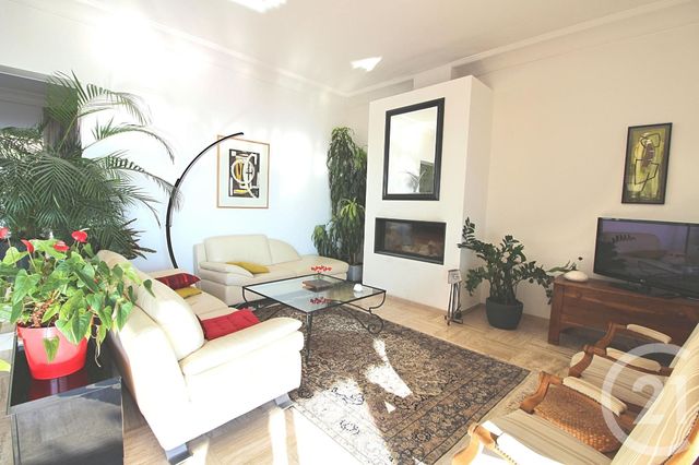 Afficher la photo en grand maison à vendre - 8 pièces - 400.0 m2 - TOURRETTES SUR LOUP - 06 - PROVENCE-ALPES-COTE-D-AZUR - Century 21 Mas D'Azur