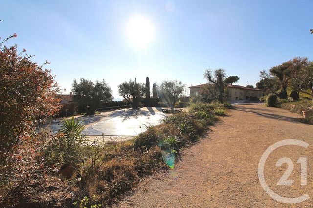 Afficher la photo en grand maison à vendre - 8 pièces - 400.0 m2 - TOURRETTES SUR LOUP - 06 - PROVENCE-ALPES-COTE-D-AZUR - Century 21 Mas D'Azur