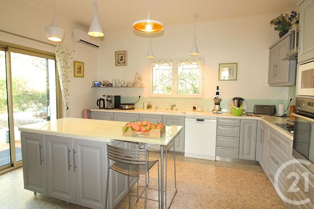 Afficher la photo en grand maison à vendre - 8 pièces - 400.0 m2 - TOURRETTES SUR LOUP - 06 - PROVENCE-ALPES-COTE-D-AZUR - Century 21 Mas D'Azur