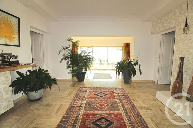 Afficher la photo en grand maison à vendre - 8 pièces - 400.0 m2 - TOURRETTES SUR LOUP - 06 - PROVENCE-ALPES-COTE-D-AZUR - Century 21 Mas D'Azur