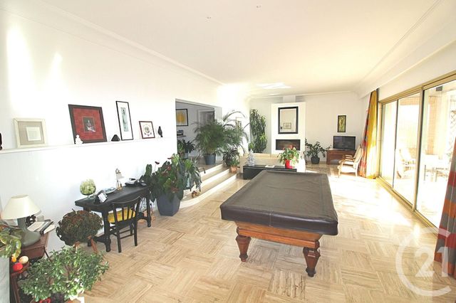 Afficher la photo en grand maison à vendre - 8 pièces - 400.0 m2 - TOURRETTES SUR LOUP - 06 - PROVENCE-ALPES-COTE-D-AZUR - Century 21 Mas D'Azur